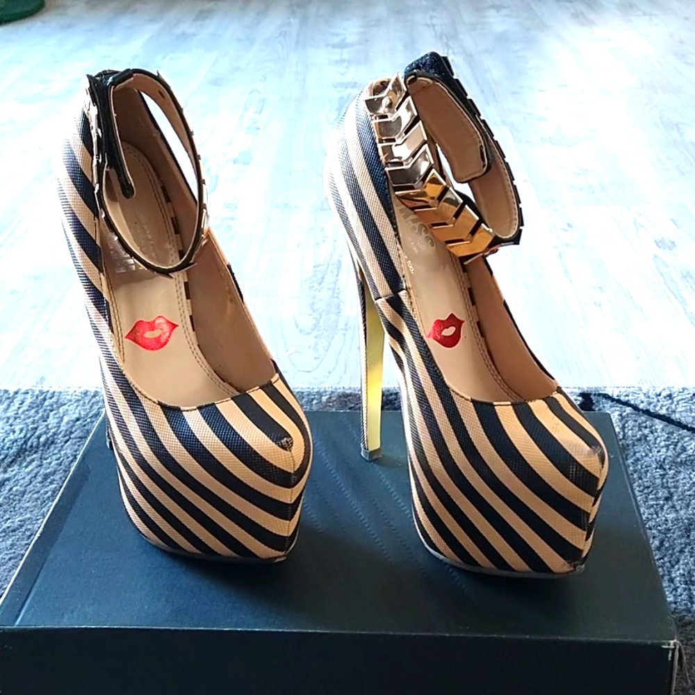 "REDKISS" 8-IN STILETTO HIGH HEELS